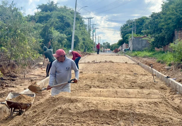 Prefeitura de Pedro II inicia obras de calçamento em diversas ruas do município