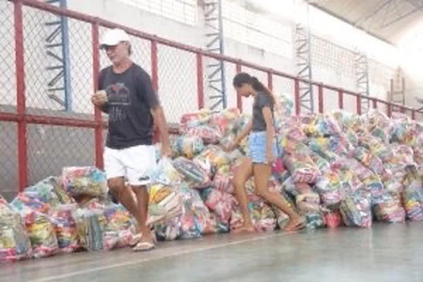 Prefeitura de Uruçuí inicia entrega de 5.500 Cestas da Semana Santa