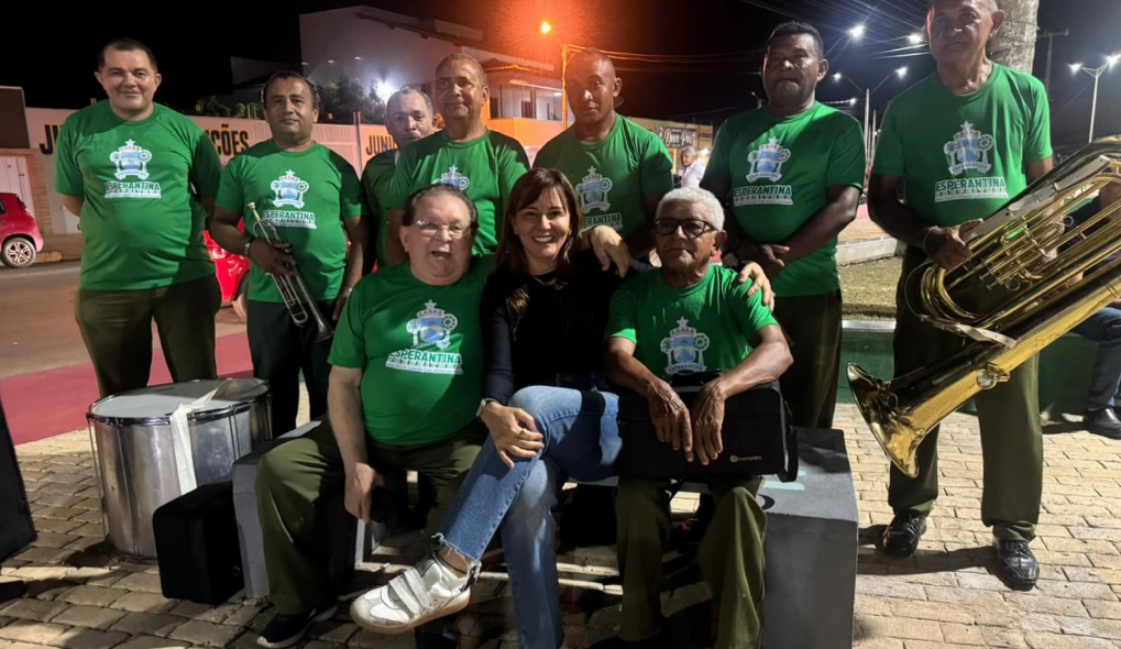 Presentes na inauguração