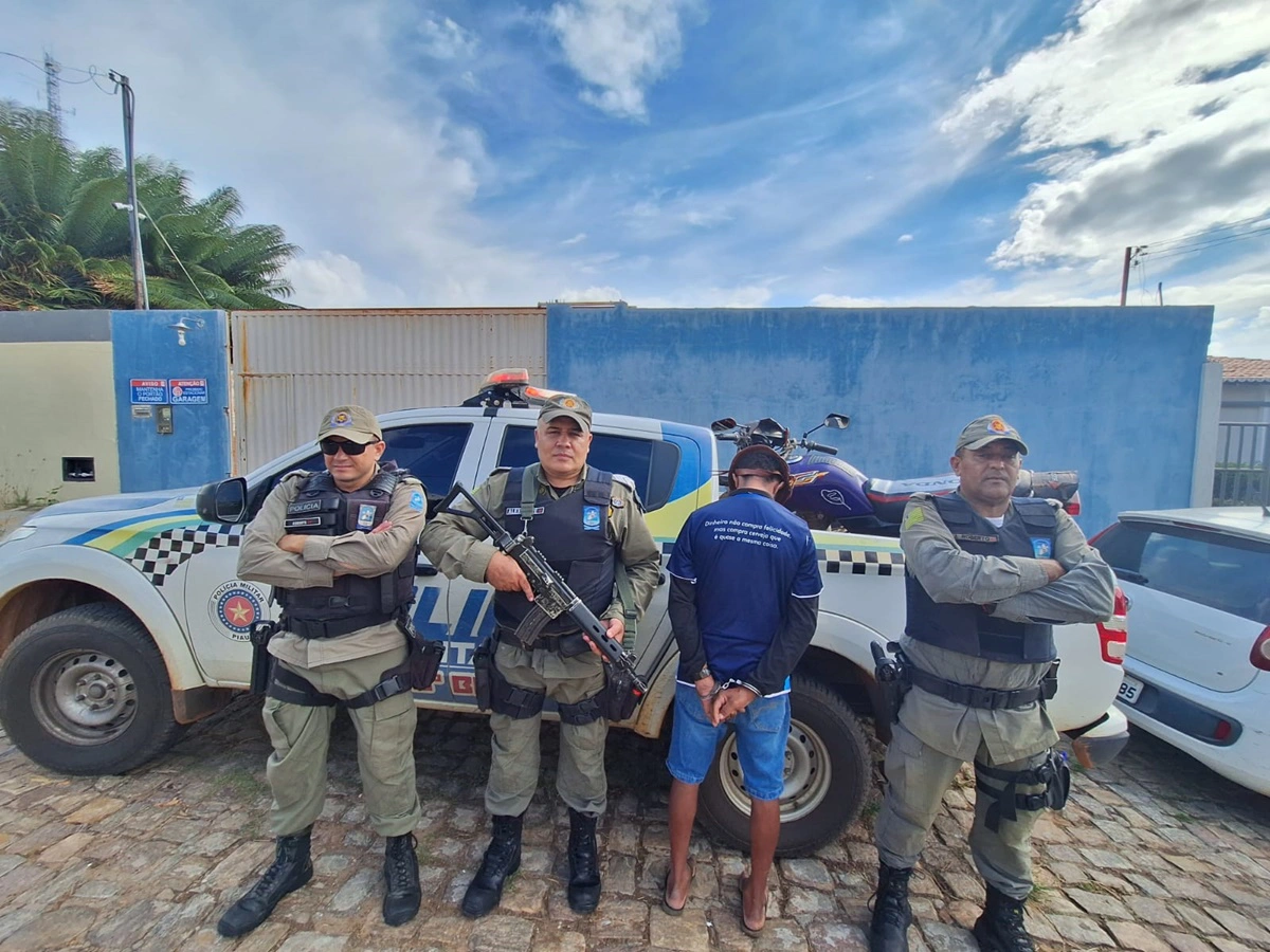 Prisão de padrasto acusado de esfaquear o enteado