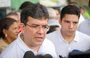 Rafael Fonteles em entrevista à imprensa no Elevado da Miguel Rosa