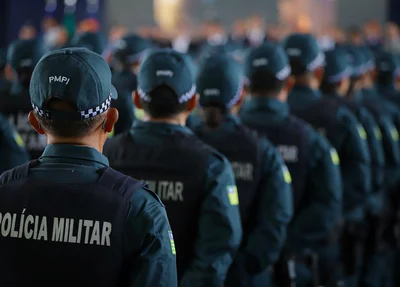 Rafael Fonteles entrega novo fardamento, armas e viaturas para a Polícia Militar do Piauí