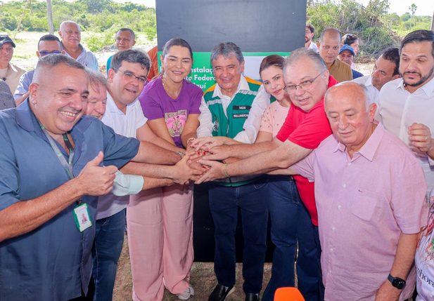 Rafael Fonteles prestigia lançamento da pedra fundamental do IFPI de Luzilândia