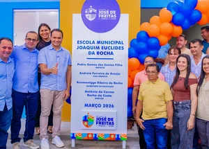 Reconstrução de escola