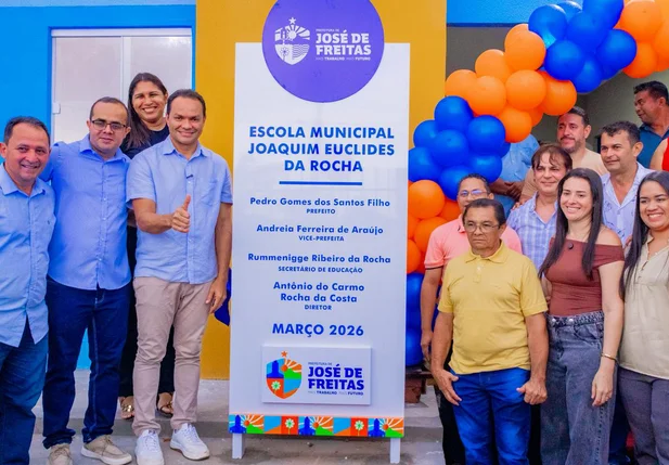 Reconstrução de escola