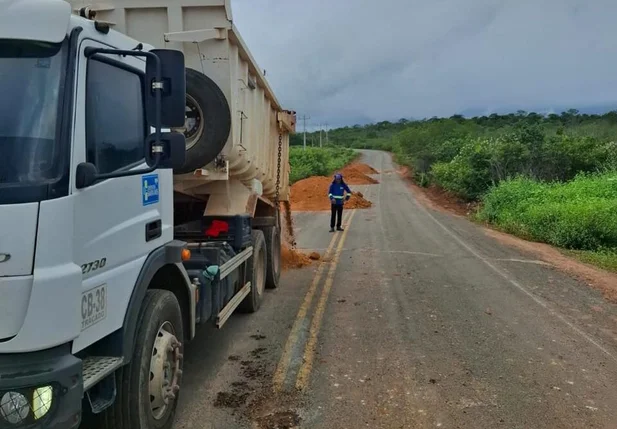 Recuperação de rodovia no Sul do Piauí