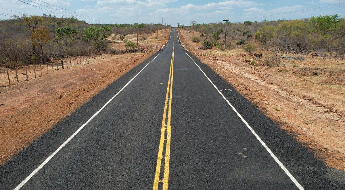 Santa Cruz dos Milagres: trabalho do DER garante rodovias de acesso ao Santuário em excelentes condições