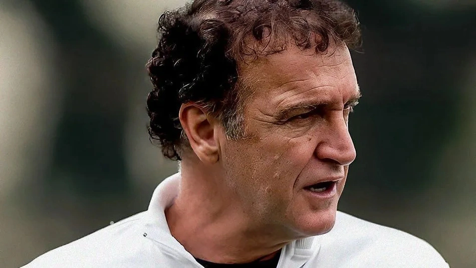 Santos acerta a contratação do técnico Cuca