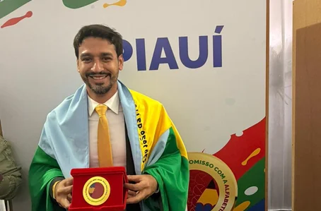 São João da Fronteira recebe Selo Ouro por avanço na alfabetização
