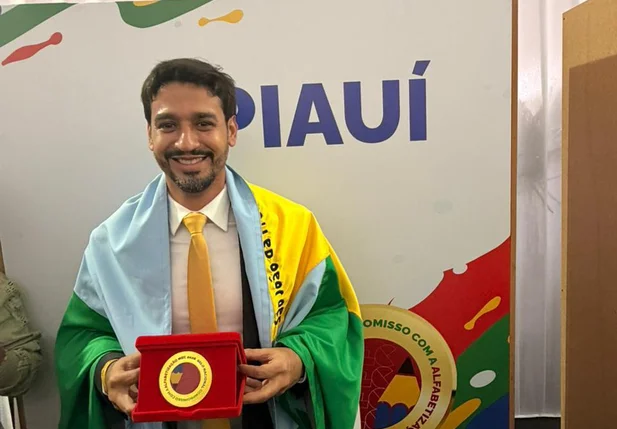 São João da Fronteira recebe Selo Ouro por avanço na alfabetização