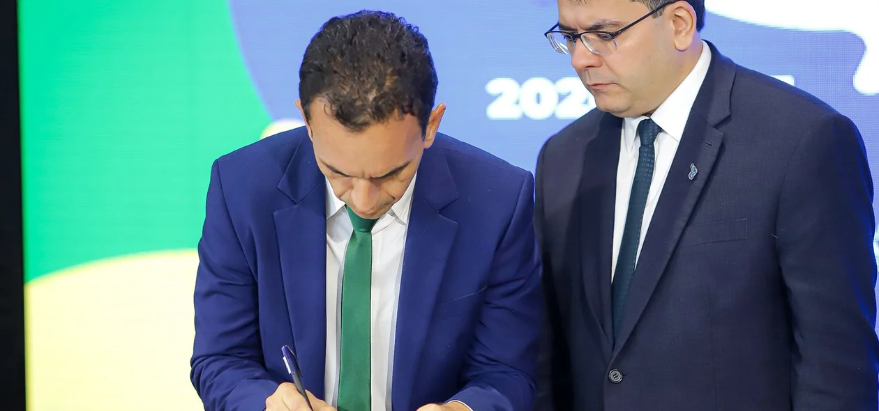 Secretário Ivanovick Feitosa com o governador Rafael Fonteles