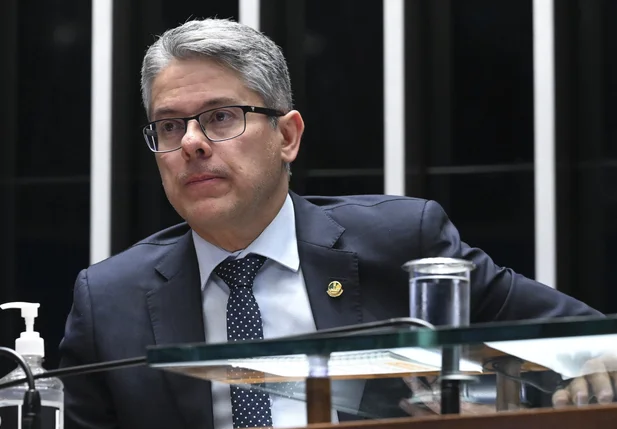 Senador Alessandro Vieira