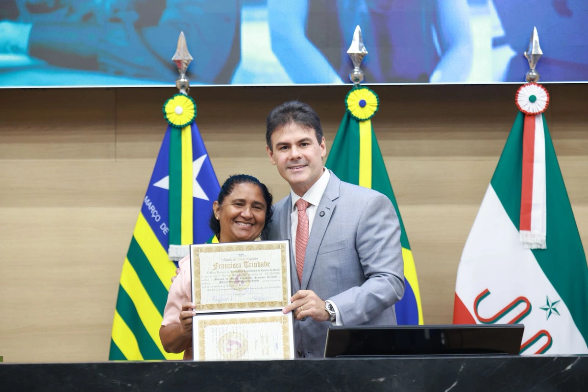Severo Eulálio participa de entrega da Medalha Francisca Trindade na Alepi e homenageia liderança da Vila Madre Teresa