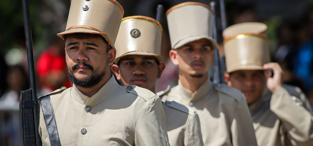 Soldados representados por atores
