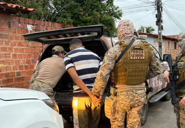 Suspeito preso durante operação em Altos
