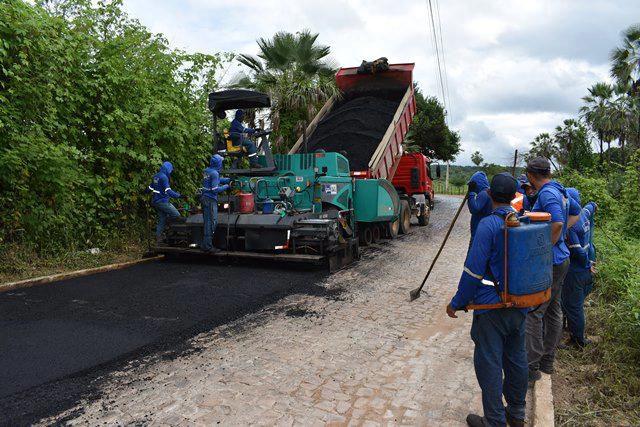 Teresina e mais três municípios piauienses receberão obras de asfalto