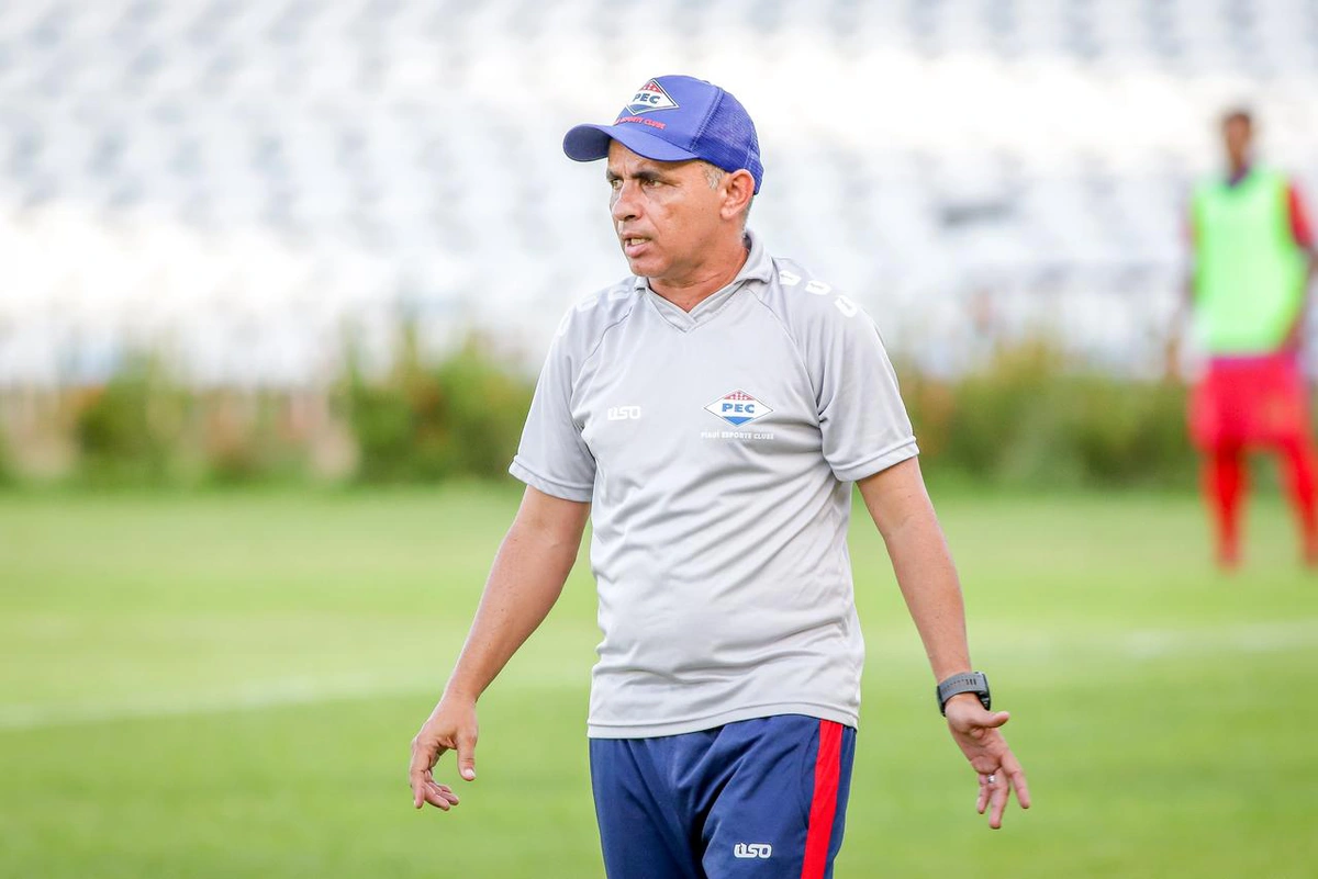 Tostão, técnico do Piauí