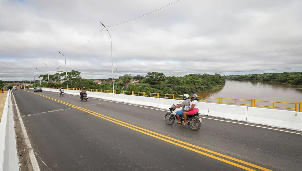 Tráfego na Ponte do Mocambinho