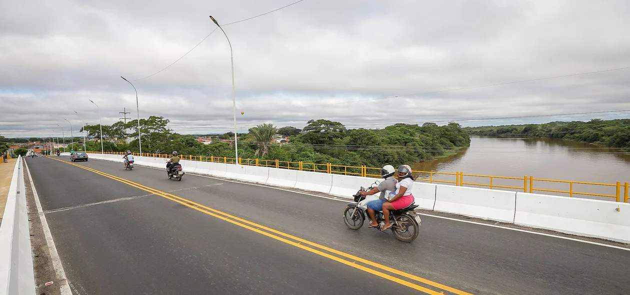 Tráfego na Ponte do Mocambinho