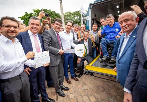 Uruçuí reforça assistência social e inclusão com van adaptada do MobSUAS