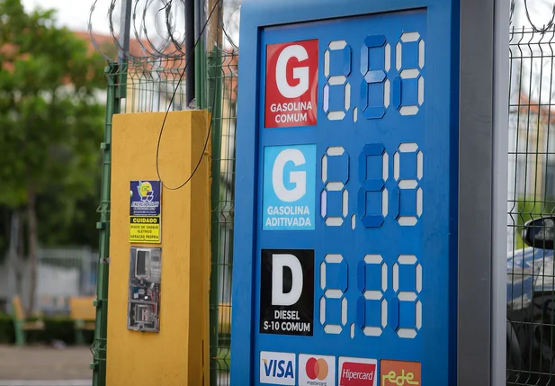 Valor da gasolina aumenta nos postos