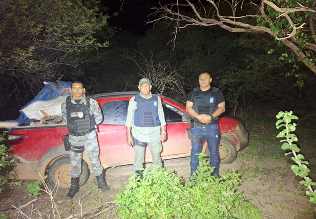Veículo encontrado abandonado na localidade Curralinho