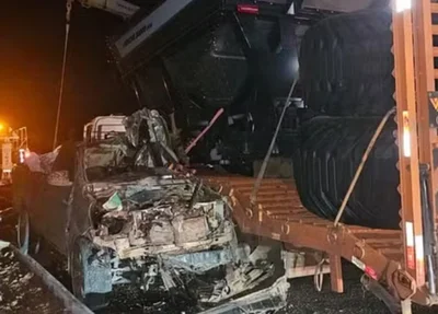 Veículo ficaram destruídos na rodovia Transcerrados