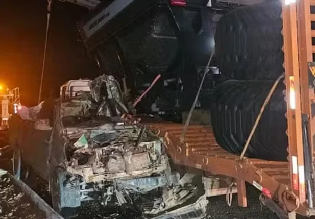 Veículo ficaram destruídos na rodovia Transcerrados