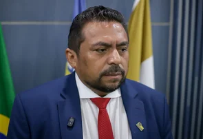 João Pereira diz que bancada do PT vai votar contra projeto que proíbe uso de banheiro feminino por mulheres trans