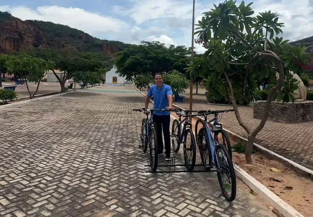 Victor Carvalho expande projeto de bicicletas gratuitas e leva iniciativa ao Sítio do Mocó