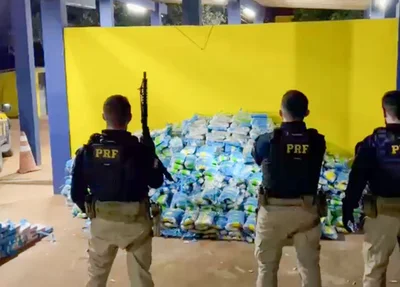 A droga estava escondida entre uma carga de sucata