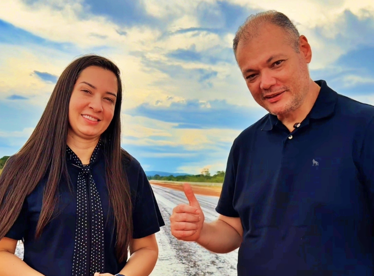A vereadora Sárvia e o prefeito Marcelo Jatobá
