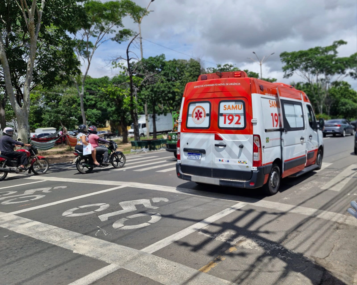 Acidente em frente ao Banco do Brasil da Avenida João XXIII