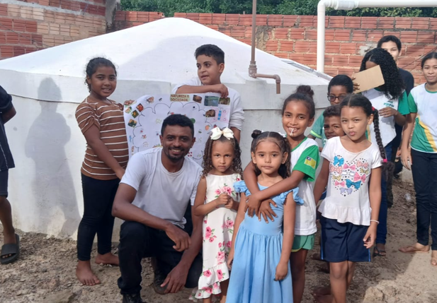 Adultos e crianças beneficiários do P1+2 trocam saberes agroecológicos no Quilombo Marinheiro