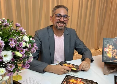 Alan Holanda lança o livro “Não foi de repente – os sinais estavam lá
