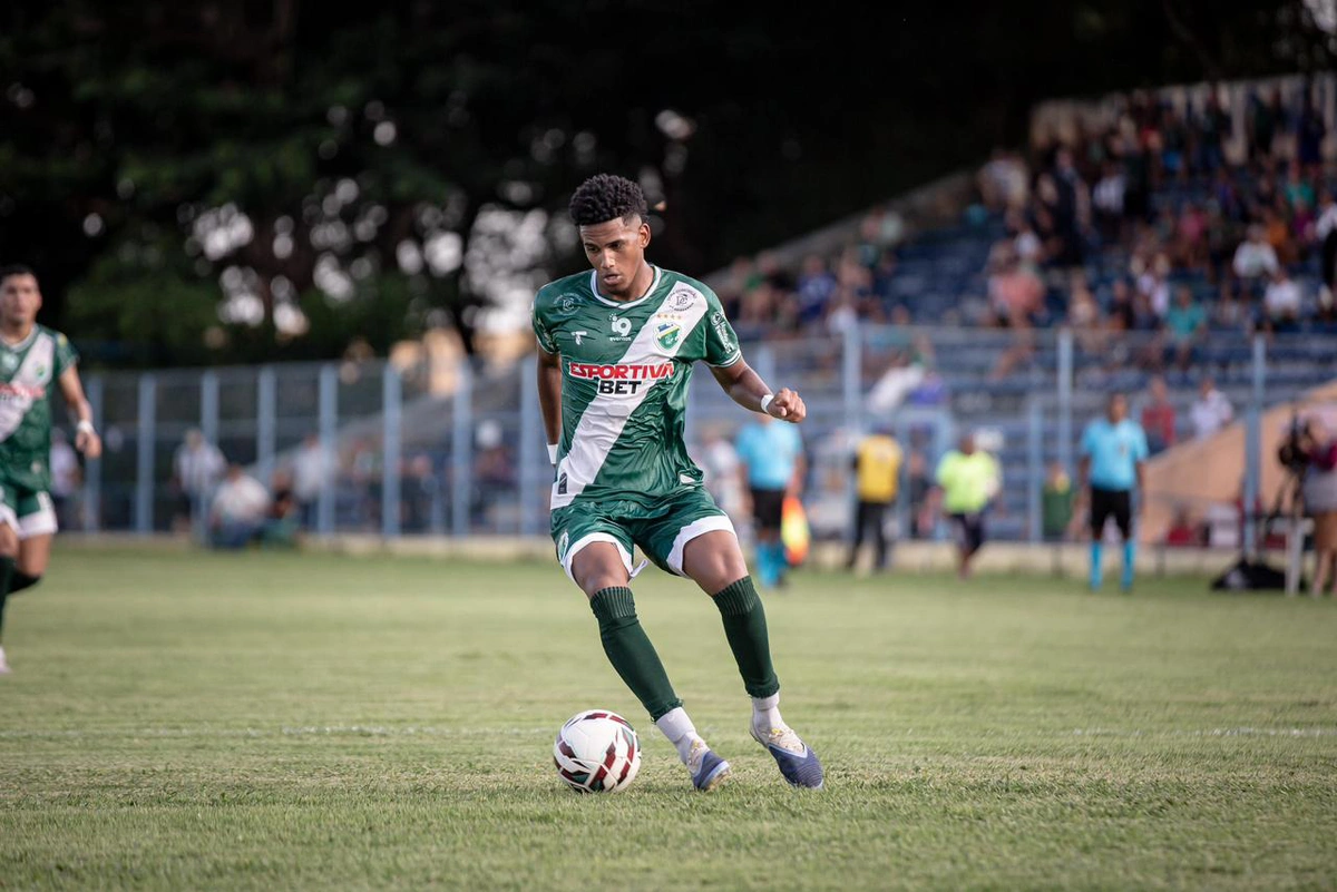 Altos vence Ferroviário com gol de Robinho