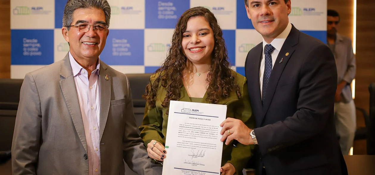 Aprovados no concurso da Alepi são empossados