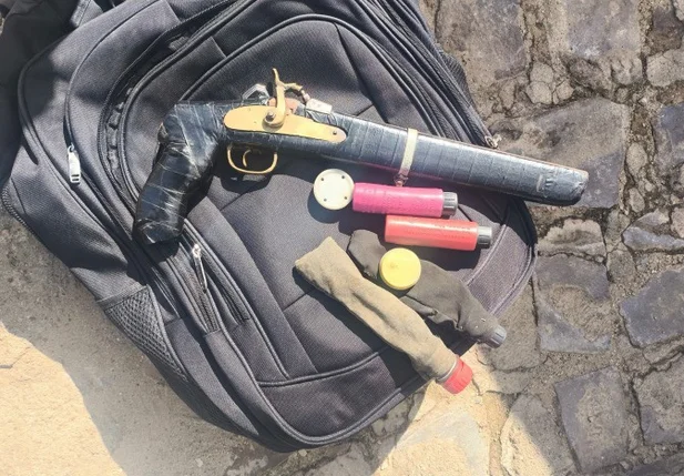 Arma artesanal apreendida pela PRF