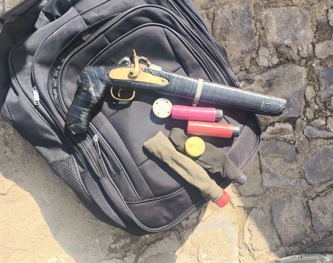 Arma artesanal apreendida pela PRF