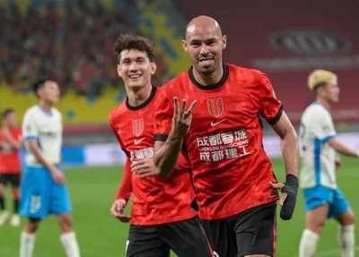 Atacante piauiense Felipe Silva