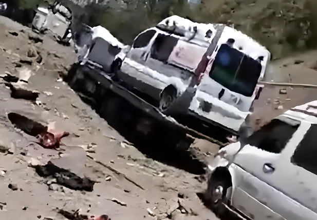 Ataque a bomba deixa mortos e amplia tensão antes de eleições na Colômbia