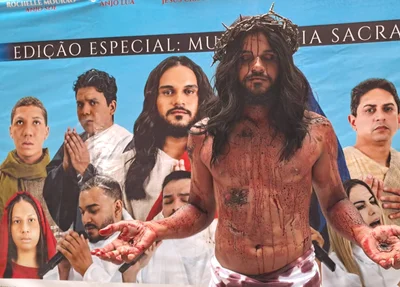 Ator Pedro Lívio interpretando Jesus