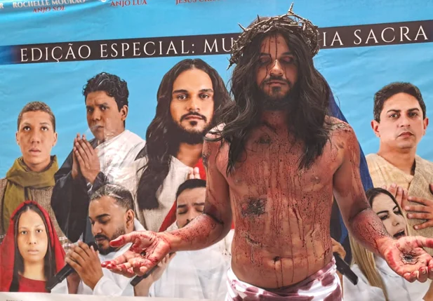 Ator Pedro Lívio interpretando Jesus