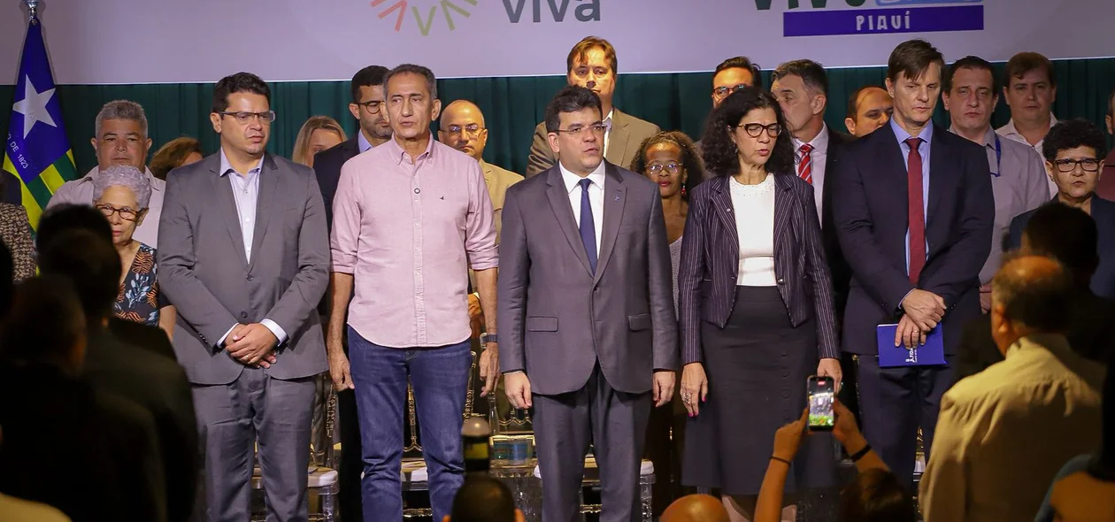 Autoridades no evento