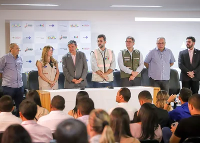 Autoridades no evento
