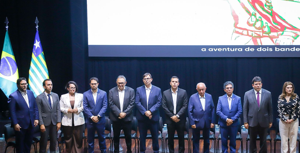 Autoridades presentes na solenidade