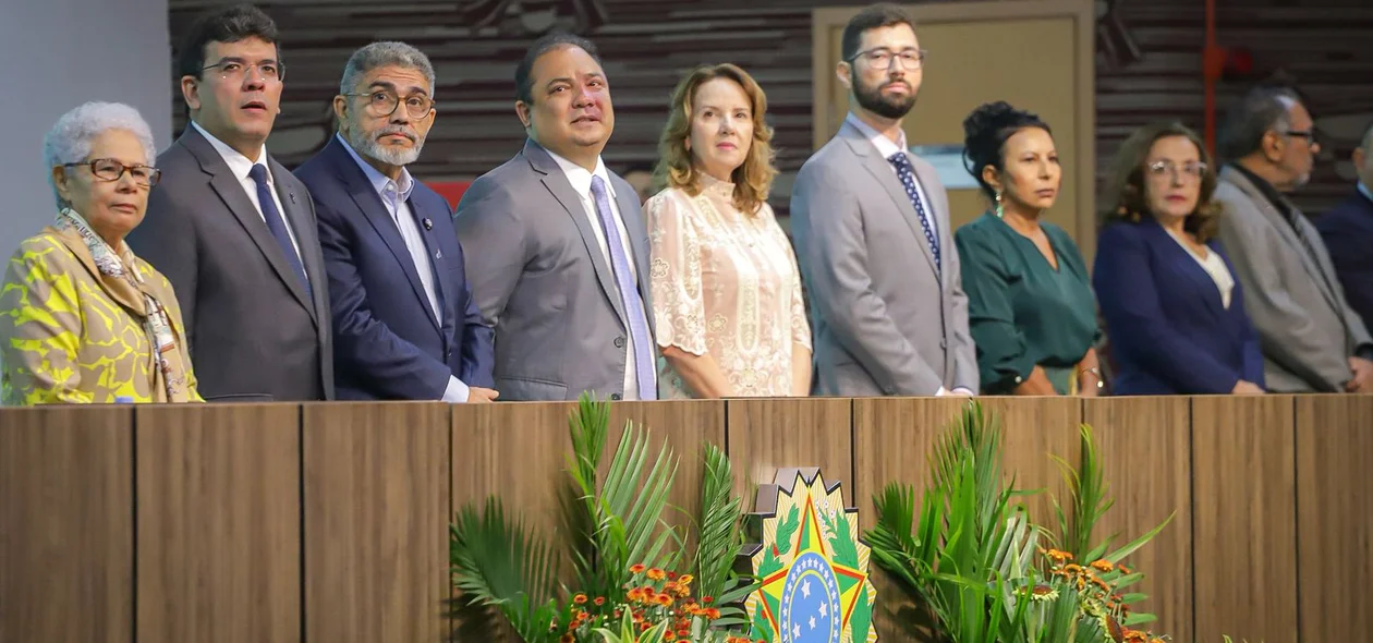 Autoridades presentes