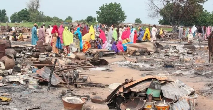 Bombardeio em mercado da Nigéria deixa pelo menos 100 mortos