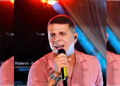 Cantor César Araújo