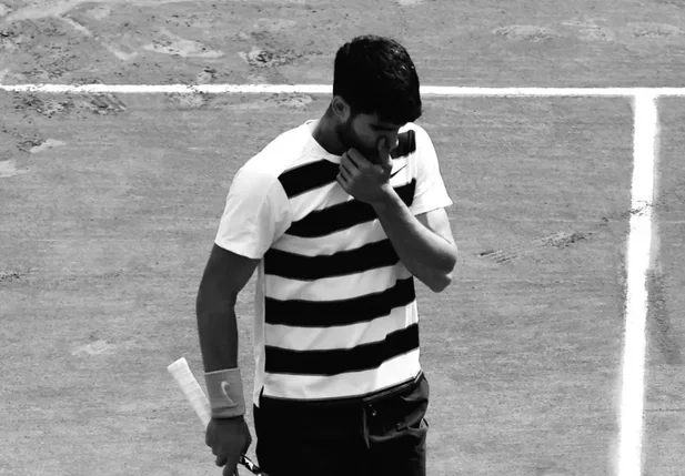 Carlos Alcaraz desiste de disputar Roland Garros